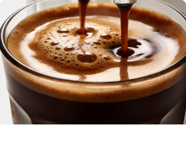 Goldene, <br class="coffeemas_c-pc-hide">seidig-weiche Extraktion
